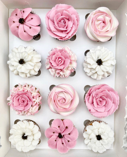 Cupcakes Florales Rosa con Blanco